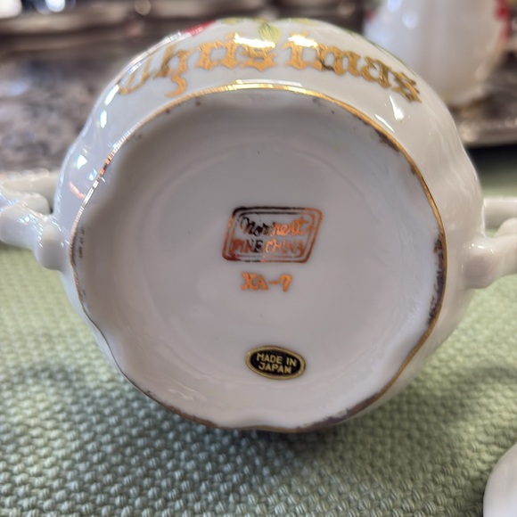 Vintage Norcrest Fine China Merry Christmas Poinsettia Holly Berry Cream Sugar - Picture 5 of 5